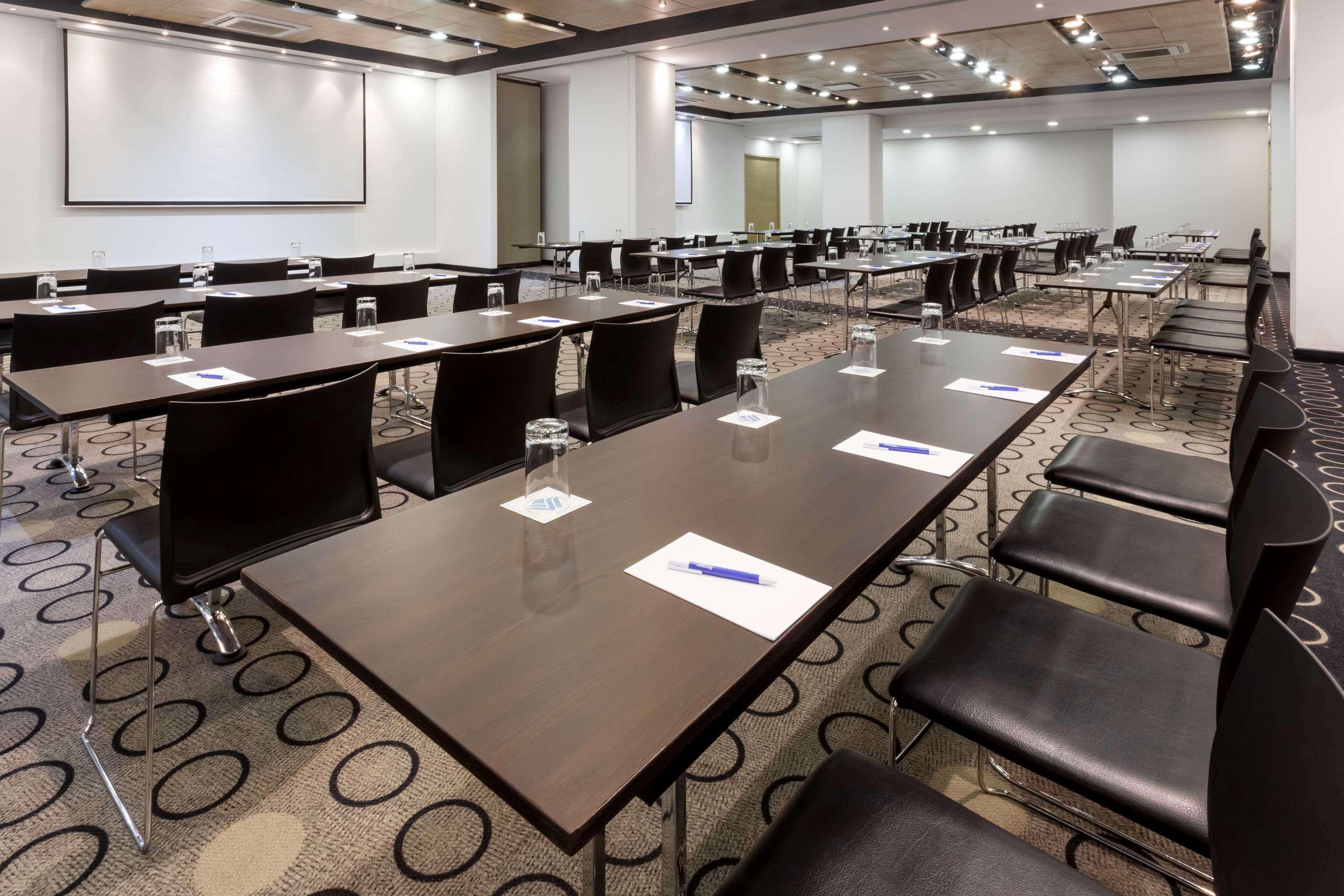 Wyndham Bogota Hotel Exterior foto Meeting room